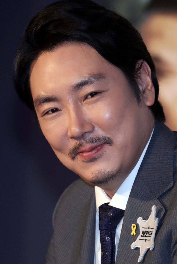 https://image.edaily.co.kr/images/photo/files/NP/S/2025/12/PS25120600270.jpg