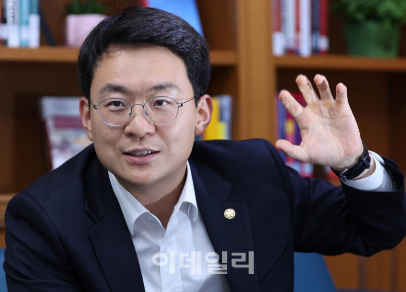 [포토]박지원 더불어민주당 의원 인터뷰