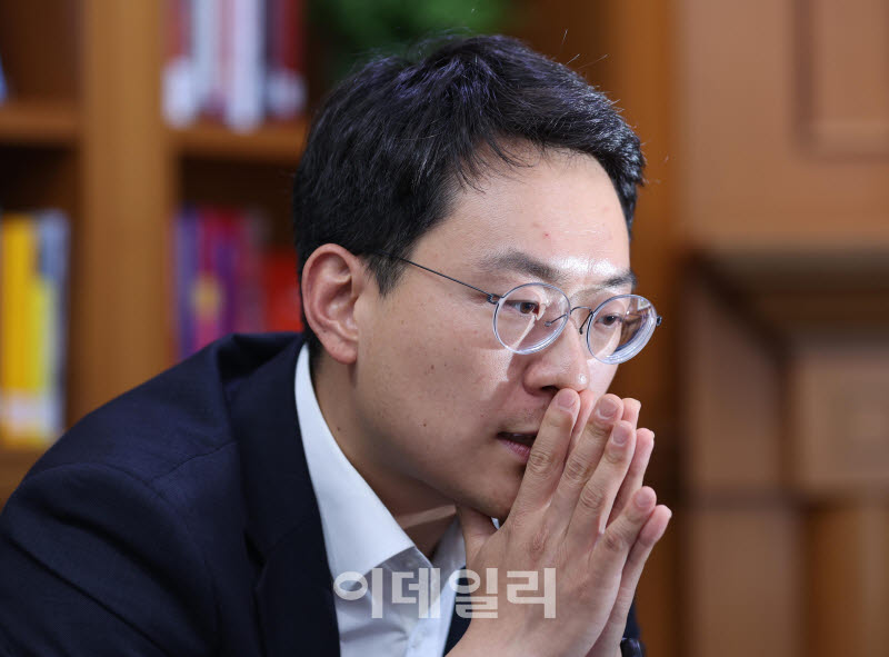 [포토]박지원 더불어민주당 의원 인터뷰