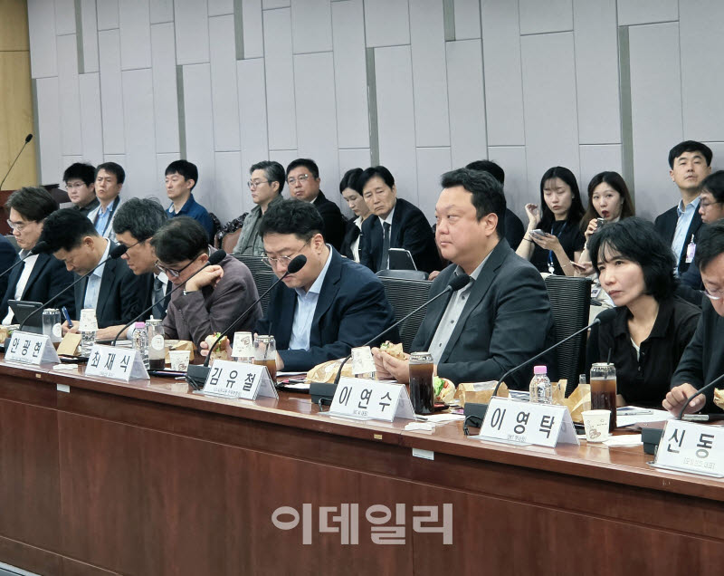 24일 오전 국회의원회관에서 열린 '피지컬AI 프론티어 강국 신기술 조찬 포럼'에서 참석한 기업들이 발언을 하고 있다. (사진=한광범 기자)