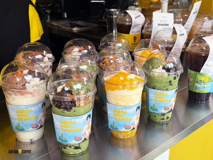 15만원 애망빙 vs 4000원 컵빙수…무더위 속 깊어지는 ‘빙수 양극화’