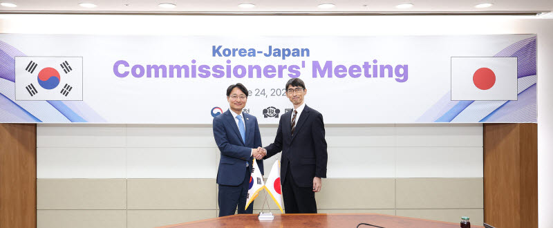 임광현 국세청장(왼쪽)과 에지마 가즈히코 일본 국세청장(사진=국세청)