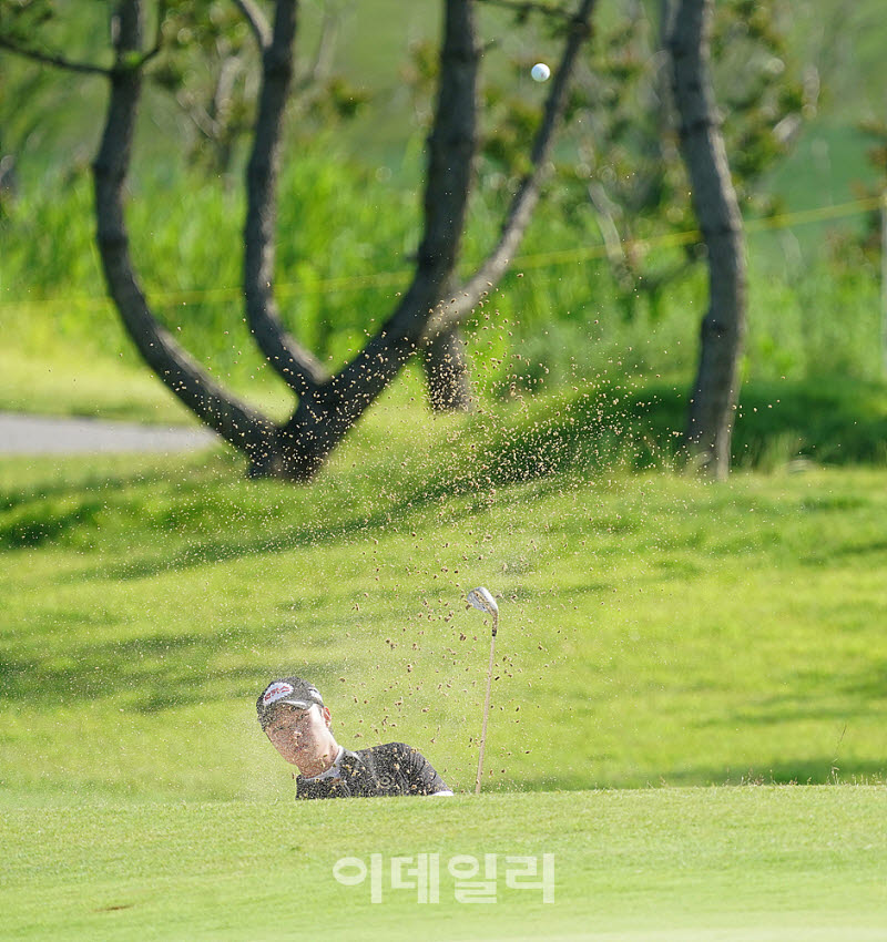 [포토] 송민혁, 그린사이드 벙커 탈출
