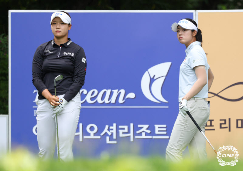 왼쪽부터 김민솔과 서교림.(사진=KLPGT 제공)
