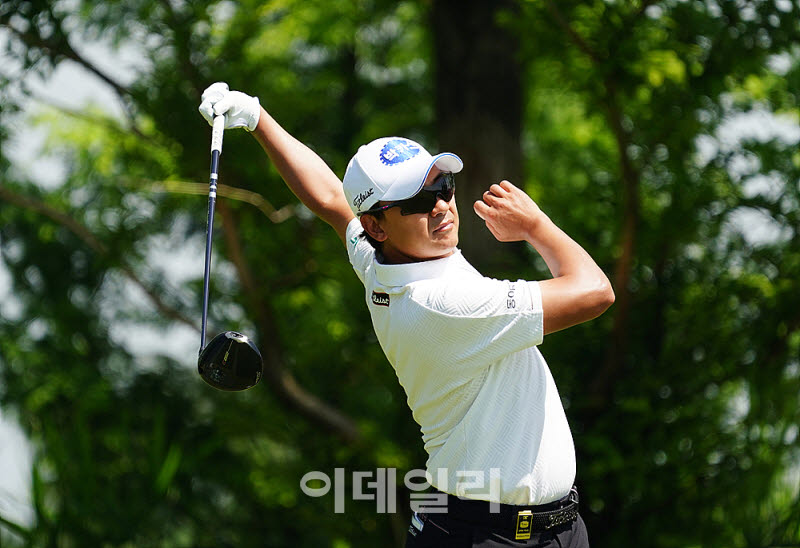 [포토] 박상현, 춤추는 드라이버샷