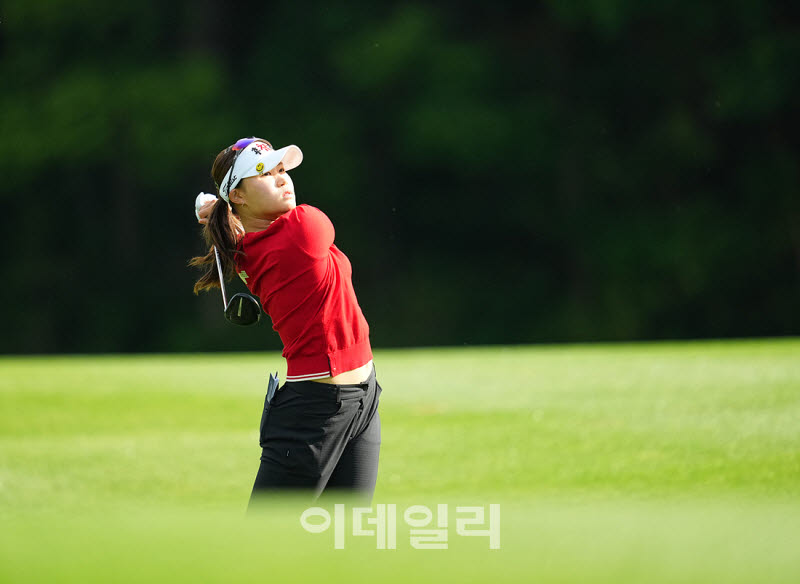[포토]고은혜,그린에 올라가라