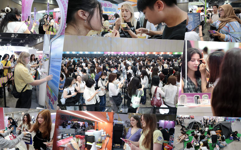 27일 경기도 고양시 킨텍스에서 열린 ‘2026 마이케이 페스타’에서 외국인 관람객들이 콘텐츠존에서 부스를 체험하고 있다.(사진=한국국제문화교류진흥원)