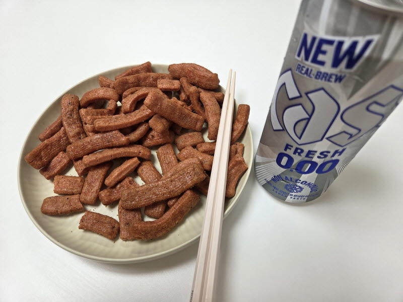 안주형 스낵을 콘셉트로 육포의 감칠맛과 매콤한 풍미를 구현했다. (사진=한전진 기자)