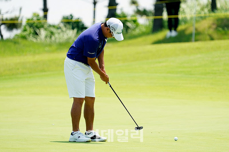 [포토] 함정우, 부드러운 터치로
