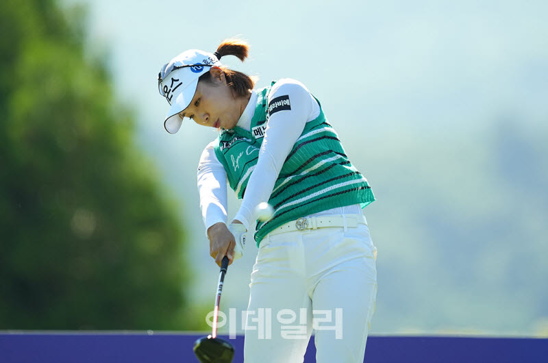 [포토]최민경,정확하고 무리없는 첫 임팩트