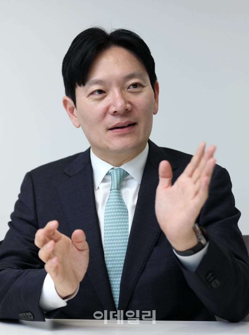 [이데일리 노진환 기자] 박상용 인천지검 부부장검사가 16일 서울 중구 통일로 KG타워에서 이데일리와 인터뷰를 하고 있다.