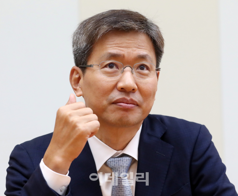 문호준 법무법인 광장 대표변호사가 이데일리와 인터뷰를 하고 있다. (사진=김태형 기자)