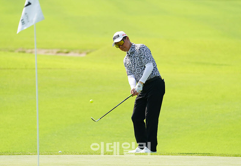 [포토] 박도규, 칩인 버디를 노린다
