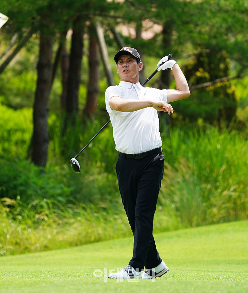 [포토] 박영수, 춤추는 드라이버샷