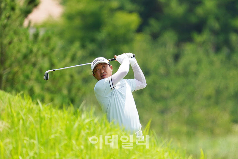 [포토] 김영우, 그린에 올린다