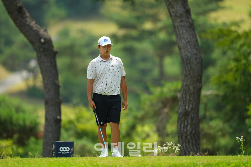 [포토]한정재,차분하게 바라본다
