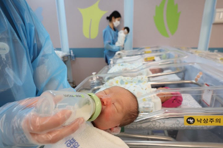 다자녀보다 한두 자녀 중심으로 출산 구조가 재편되고 있다. (사진=연합뉴스)