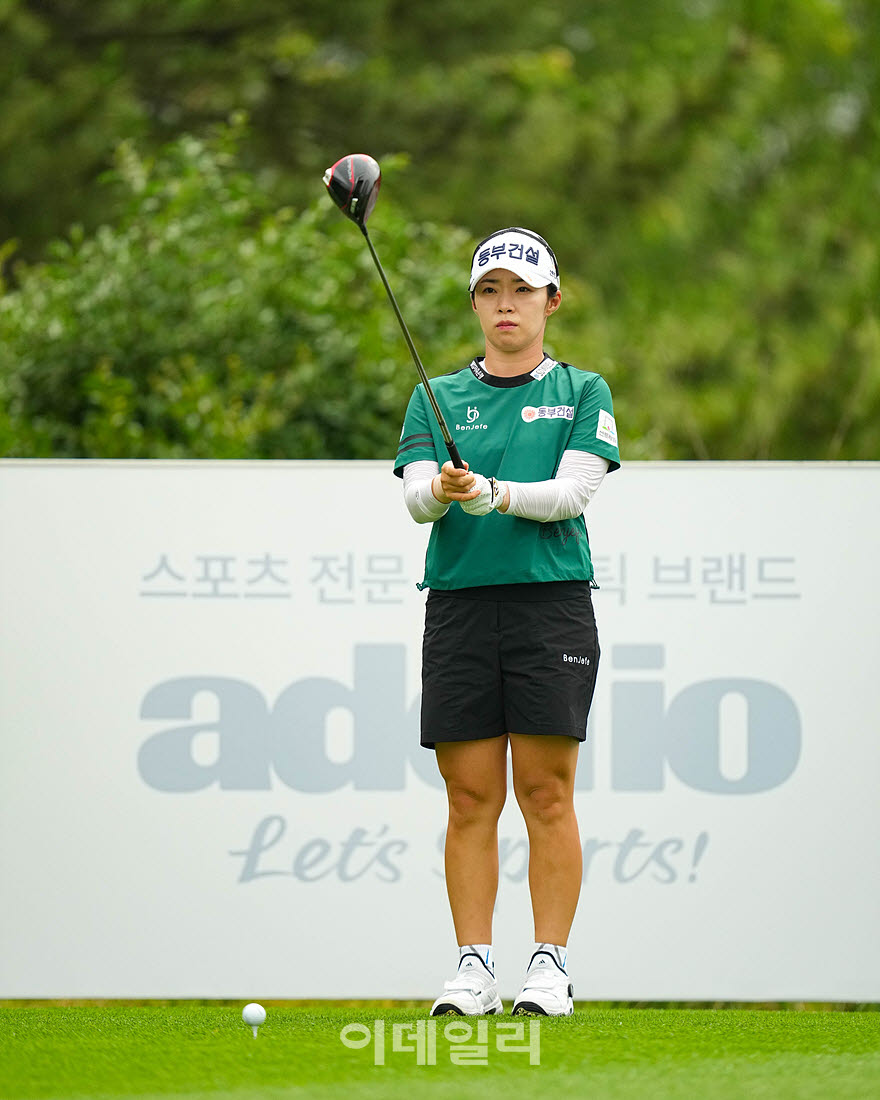 [포토]김수지,버디 후 집중한다