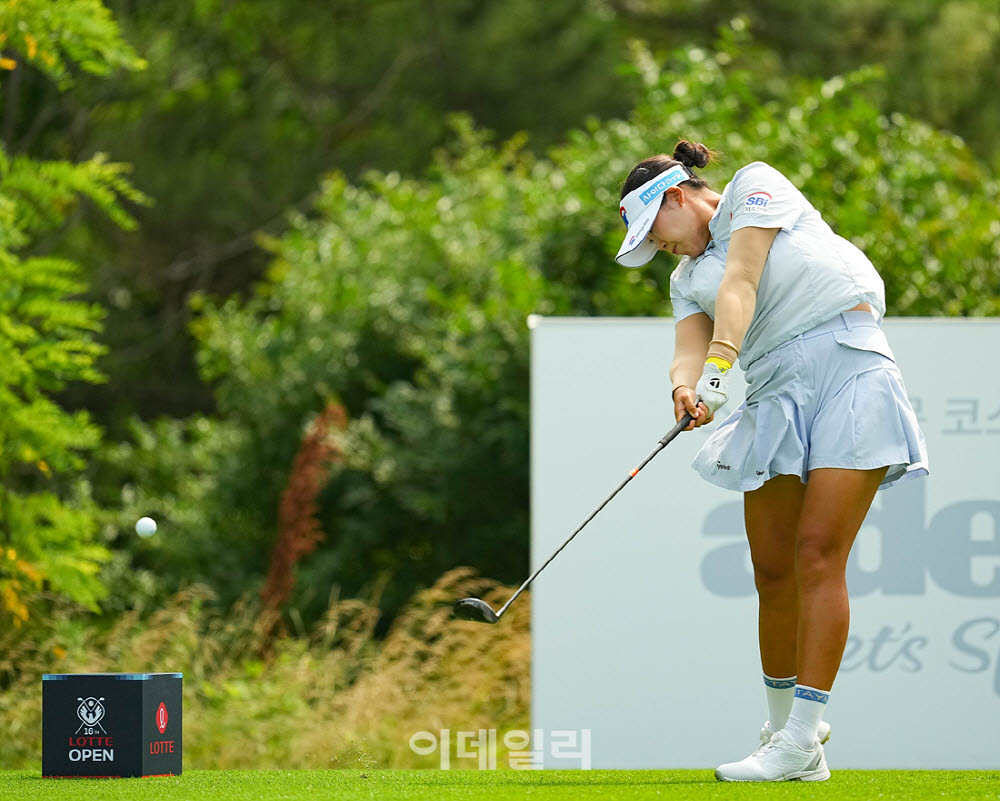 [포토]이윤서,힘차게 뿜어내는 티샷