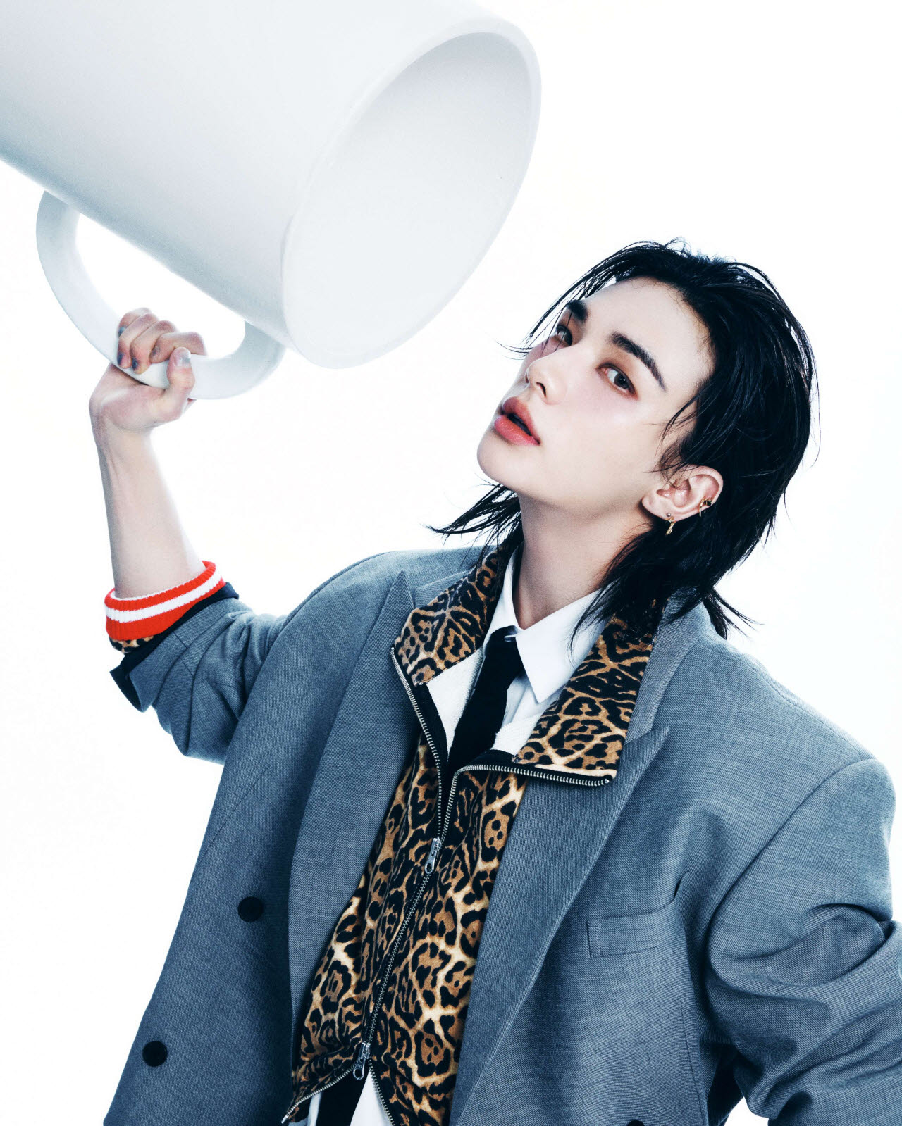스트레이 키즈 새 앨범 'THIS & THAT' 현진 티저 이미지. (사진=JYP엔터테인먼트)