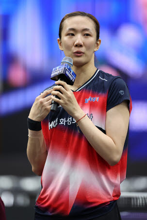 여자단식 정상에 오른 김하영. 사진=KTTP