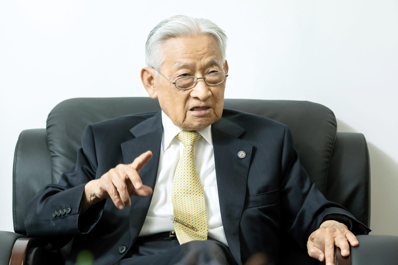 조완규 한국과학기술한림원 초대 원장. 사진=한국과학기술한림원