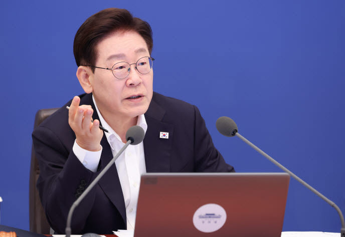 이재명 대통령이 14일 청와대에서 열린 국무회의에서 발언하고 있다.(사진=연합뉴스)