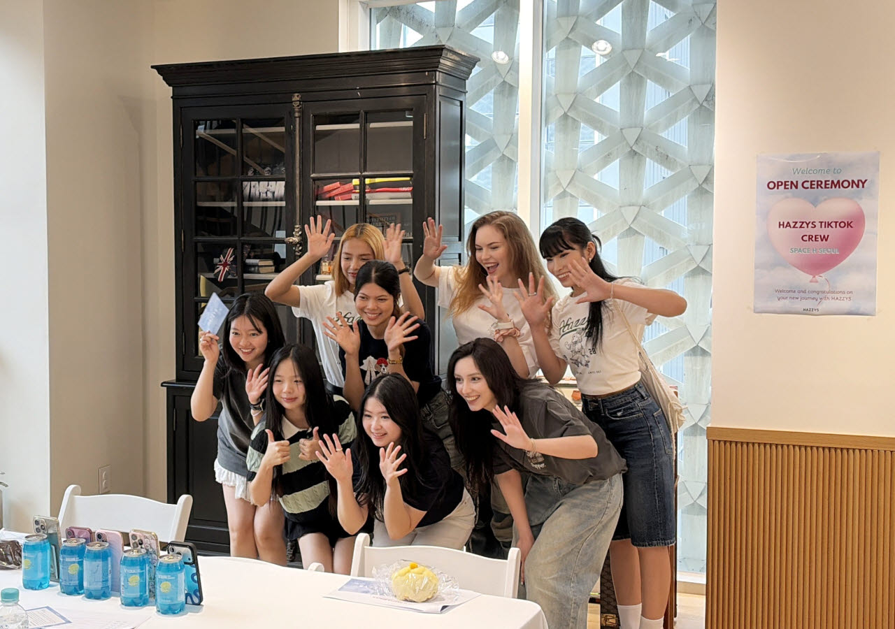 헤지스 틱톡크루 2기 모습 (사진=LF)