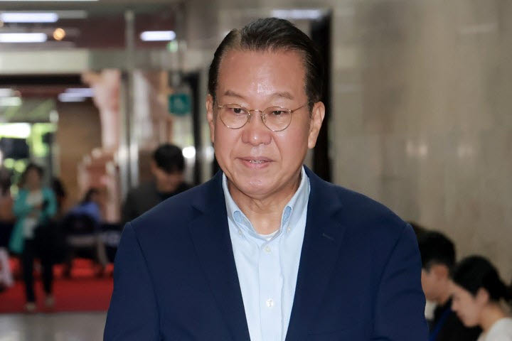 국민의힘 원내대표-4·5선 중진 간담회 참석하는 권영세 의원(사진 = 연합뉴스)