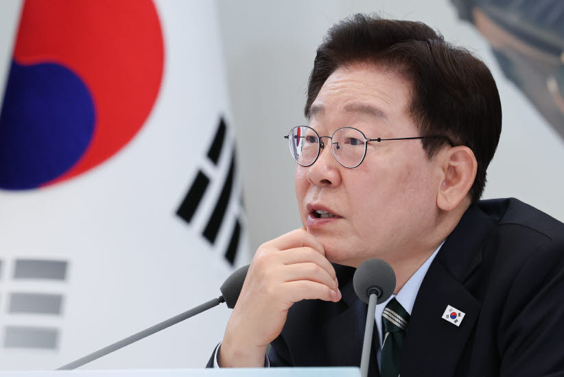 이재명 대통령이 16일 청와대 영빈관에서 열린 국토·농식품·해수부 등에 대한 부처 업무보고에서 발언하고 있다.(사진=연합뉴스)