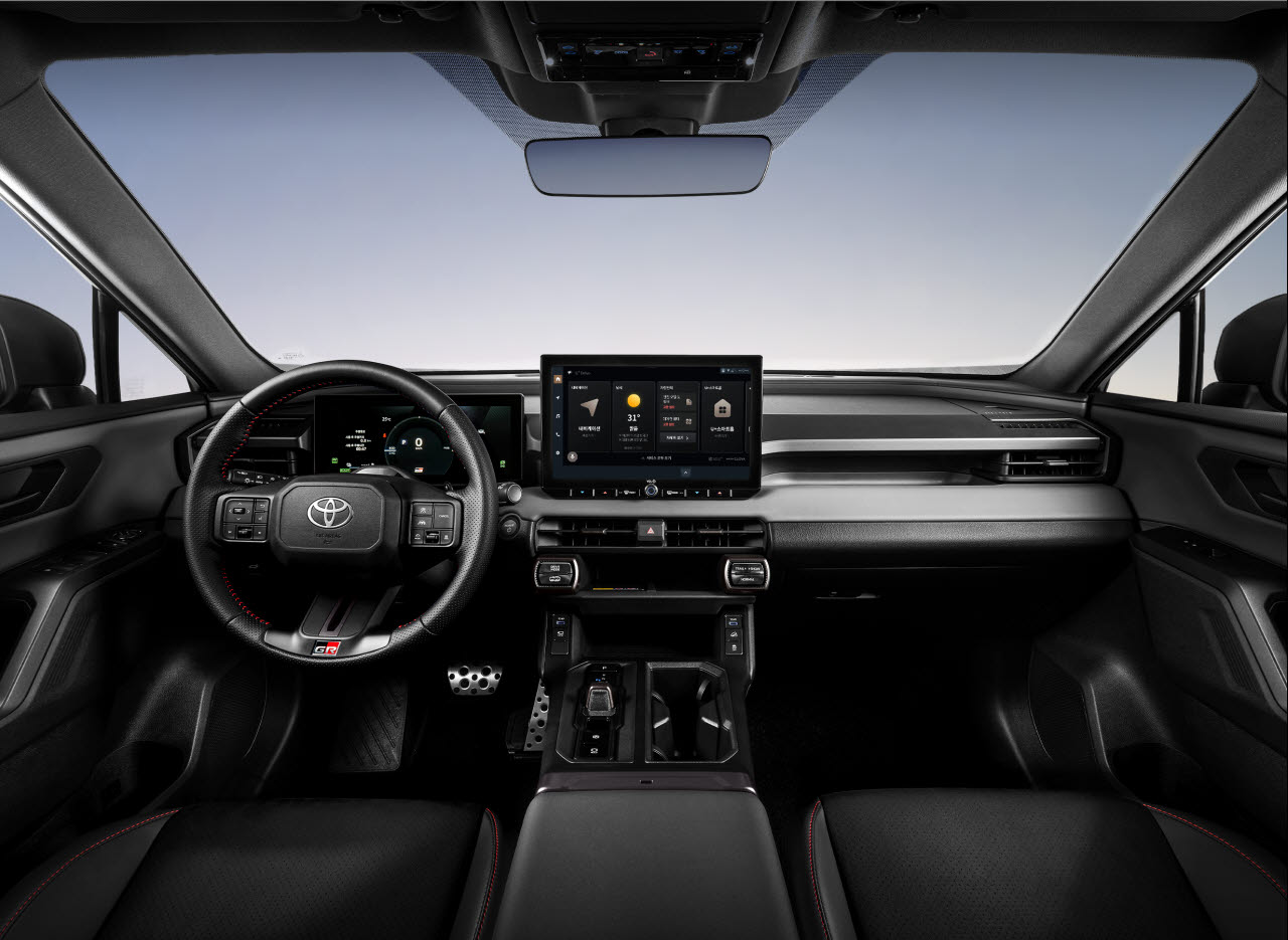 토요타 '올 뉴 RAV4 PHEV',  전동화 시대 똑똑한 선택지[이車어때]
