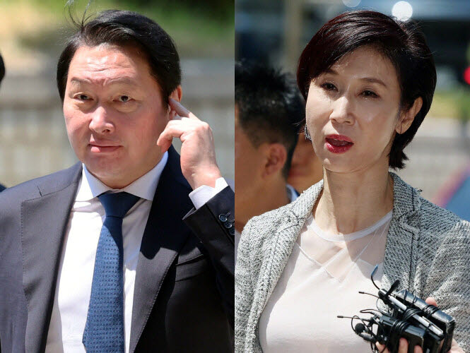 최태원(왼쪽) SK그룹 회장과 노소영 아트센터 나비 관장. (사진=뉴시스)