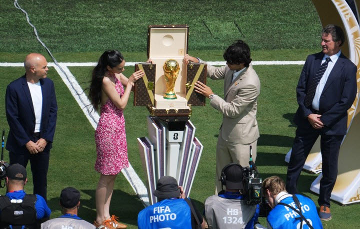 20일(한국시간) 미국 뉴욕 뉴저지 스타디움에서 열린 스페인과 아르헨티나의 2026 국제축구연맹(FIFA) 북중미 월드컵 결승전. 배우 정호연의 모습. 사진=AFPBB NEWS