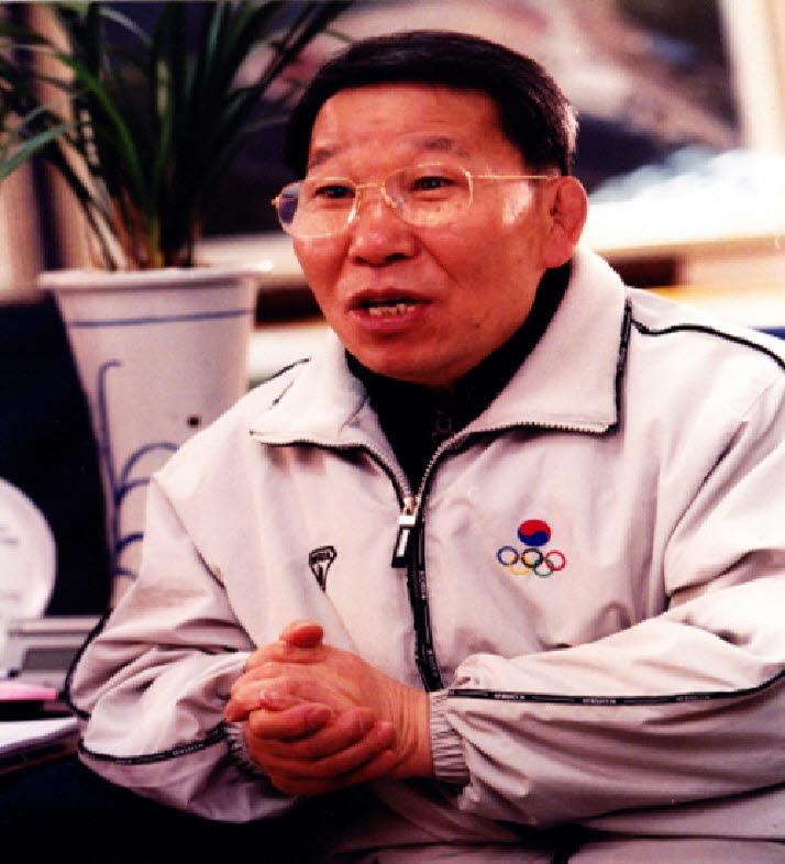 태릉선수촌장 시절 장창선 선생. 사진=대한체육회