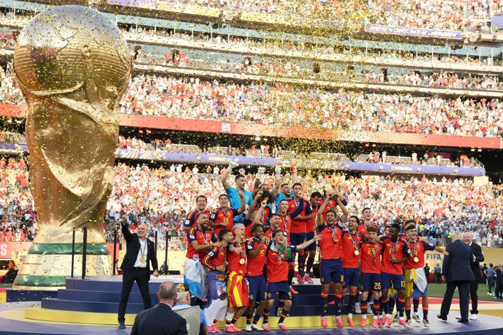 2026 북중미 월드컵에서 우승을 차지한 스페인 축구 대표팀. 사진=AFPBB NEWS