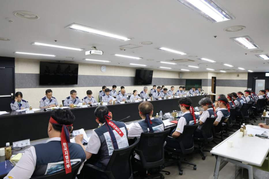 한국GM과 금속노조 한국GM 지부가 21일 16차 임단협 교섭을 진행했다. (사진=한국GM 노조)