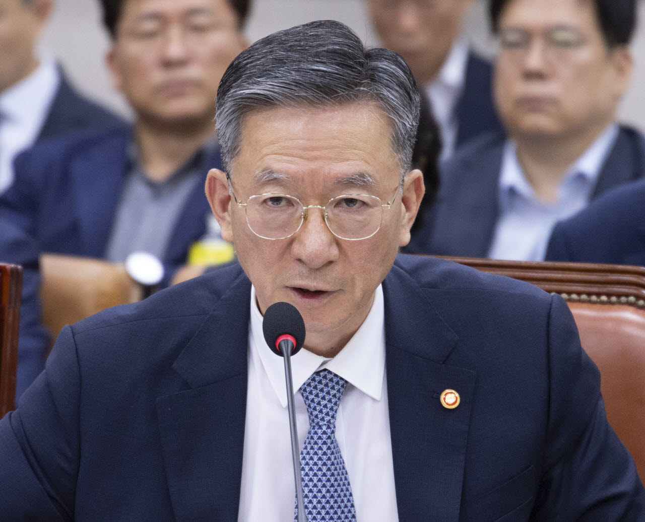 정성호 법무부 장관이 22일 국회에서 현안 질의를 위해 열린 법제사법위원회 전체 회의에 출석해 의원 질의에 답하고 있다. (사진=연합뉴스)