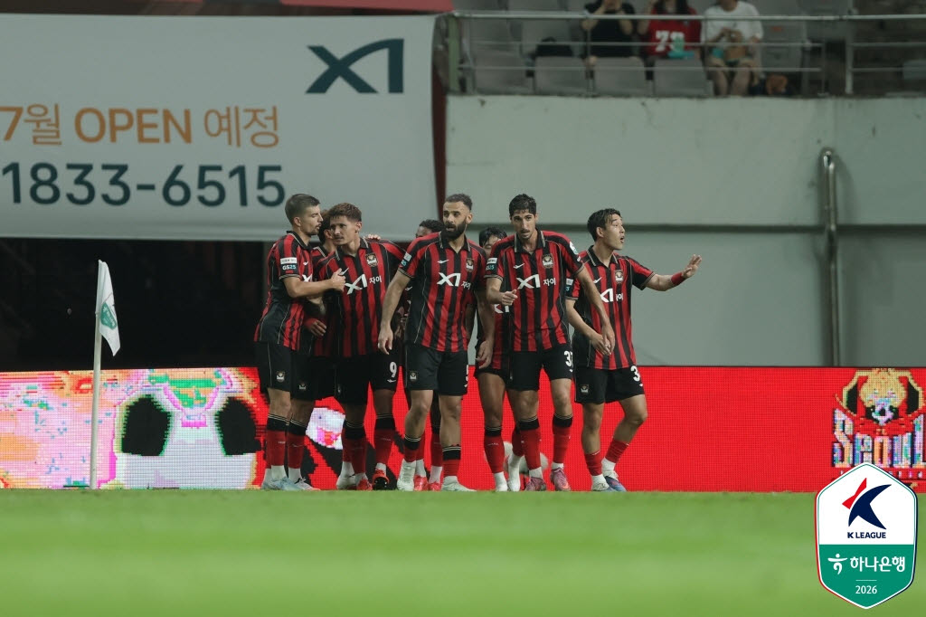 선제골을 넣은 클리말라와 FC서울. 사진=한국프로축구연맹