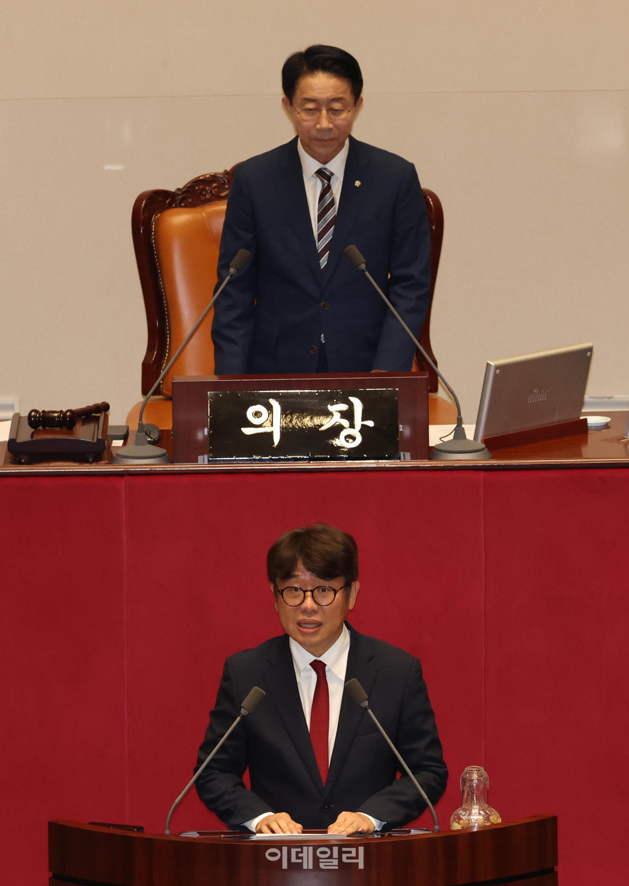 [포토]유의동 국토교통위원장, '당선 인사'