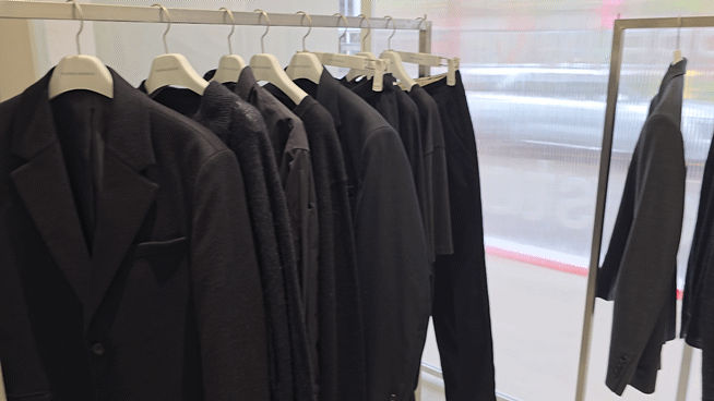 23일 서울 성동구 연무장길‘무신사 스탠다드 26FW 시즌 프리뷰’에 첫 공개된 무신사 스탠다드 플러스 제품들. (사진=김지우 기자)