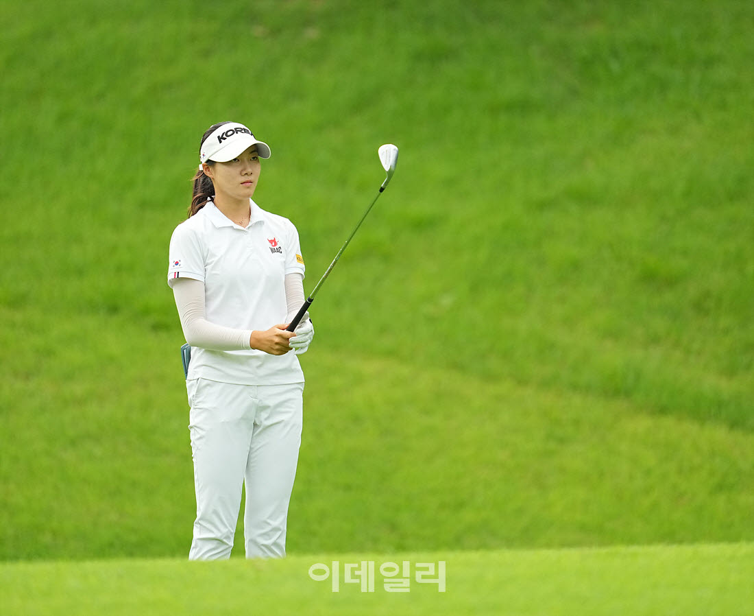 [포토]양윤서,핀을 바로 조준