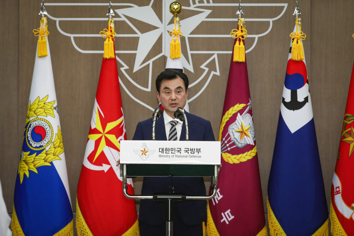 안규백 신임 국방부 장관이 지난해 7월 25일 서울 용산구 국방부에서 열린 취임식에서 취임사를 하고 있다. [국방부 제공]