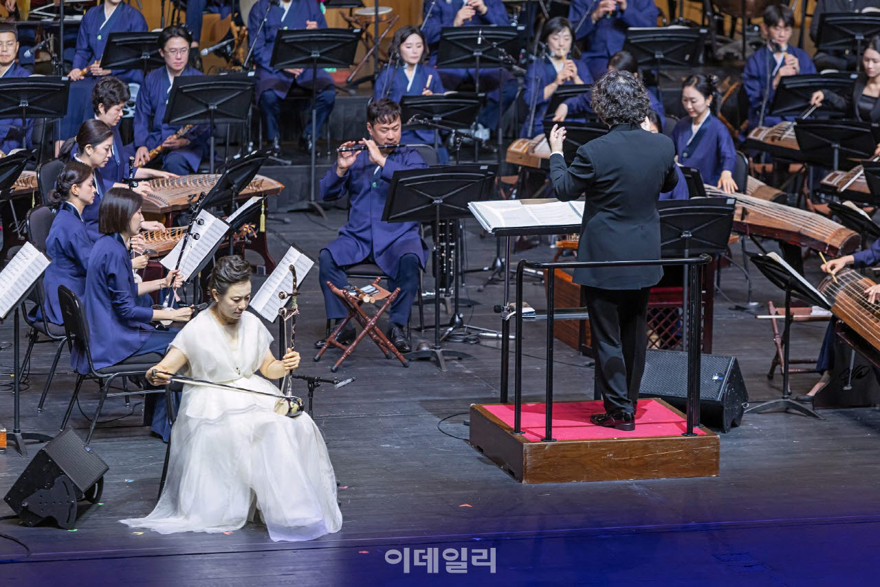 국립국악원 창작악단 ‘작곡가 시리즈 Ⅴ 이건용’ 공연 장면. (사진=국립국악원)