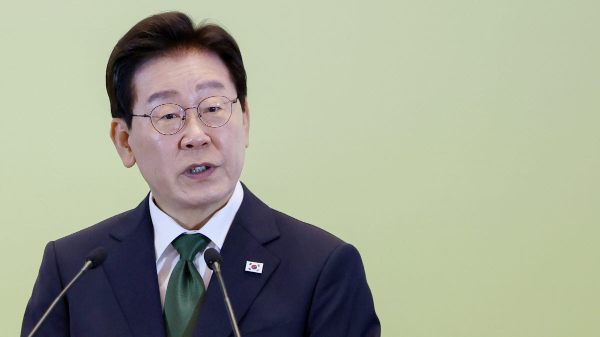 이재명 대통령이 28일(현지시간) 브라질 상파울루 한 호텔에서 열린 동포 오찬간담회에서 인사말을 하고 있다.(사진=연합뉴스)