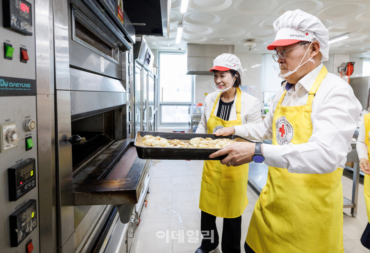 [포토] 강서구, 희망가득 빵 나눔행사