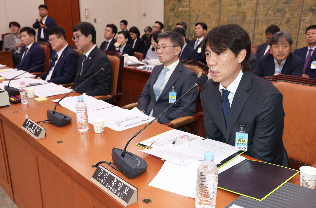 대한축구협회 청문회, 질의 답하는 홍명보 전 감독.(사진=국회사진기자단/연합뉴스)