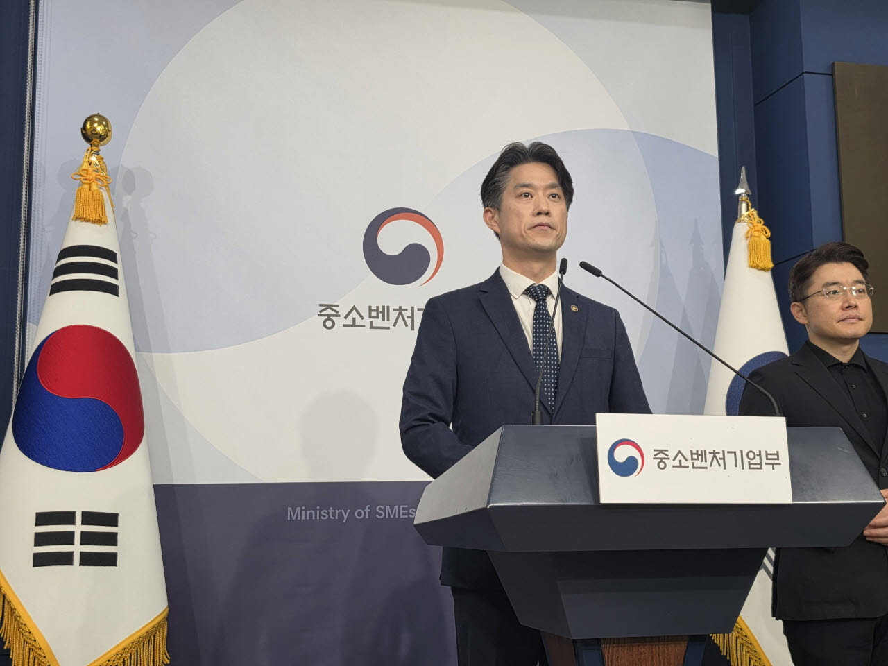 노용석 중기부 장관 직무대행 겸 제1차관이 31일 정부서울청사에서 브리핑을 하고 있다. (사진=안소현 기자)