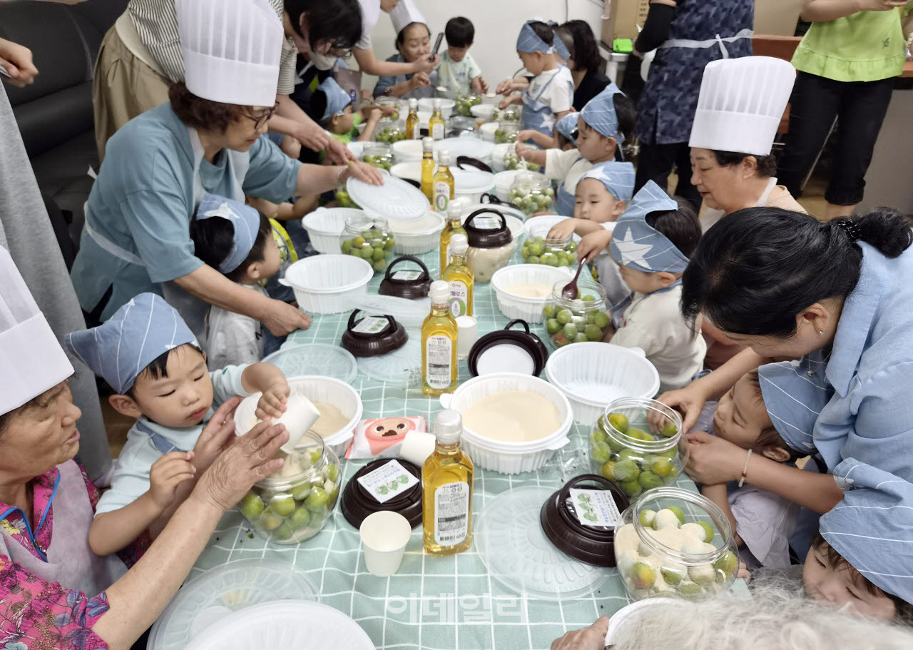 [포토] 광진구, '경로당 활성화 프로그램' 운영