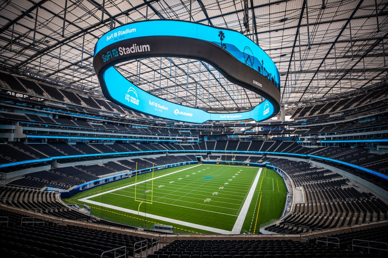 2027년 슈퍼볼 LXI 개최 예정지인 소파이 스타디움(SoFi Stadium). 세계 최고 수준의 스포츠·엔터테인먼트 경기장으로 2028 LA 올림픽의 주요 경기장으로도 활용될 예정이다.(사진=로스앤젤레스관광청)