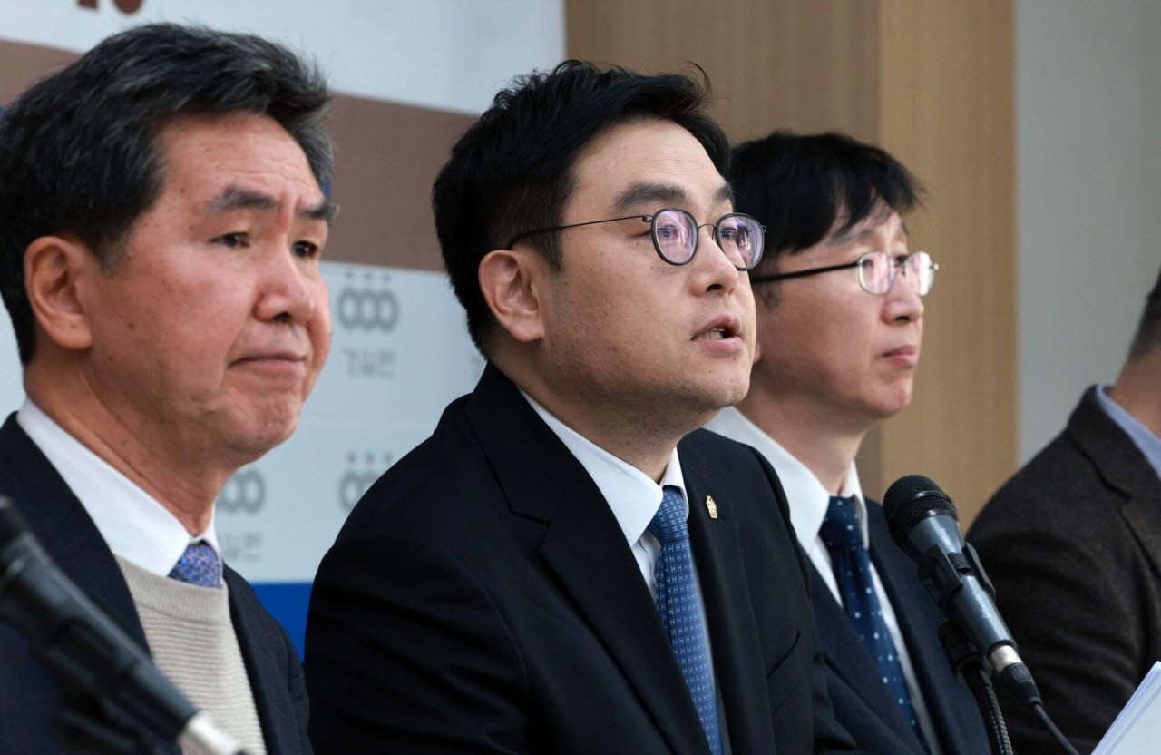 정지웅 전 검찰개혁추진단 자문위원(대한변호사협회 부협회장·법률사무소 정 대표변호사).(사진=뉴시스)